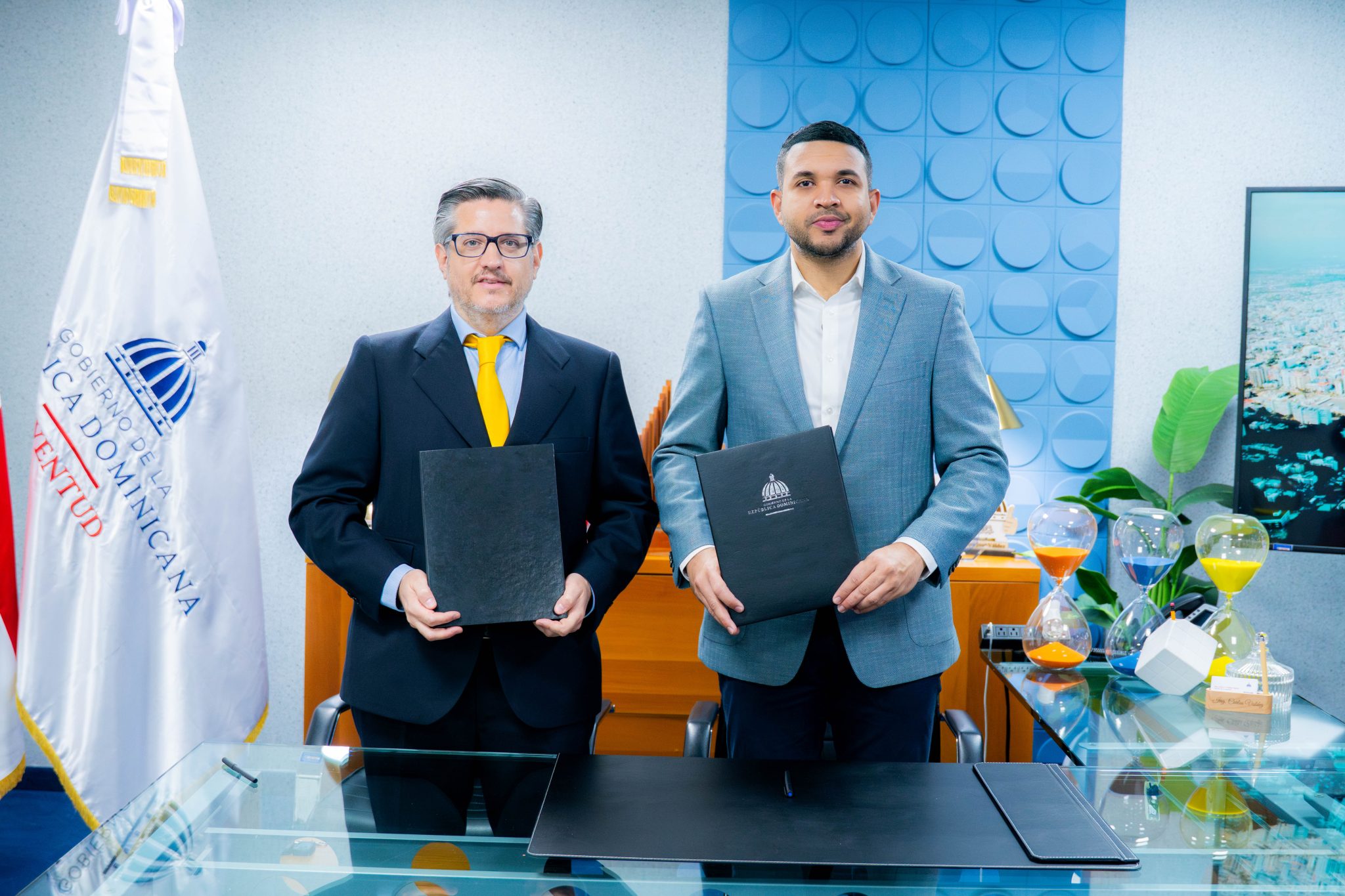 Spain Business School firma convenio académico con el Ministerio de la Juventud de la República Dominicana