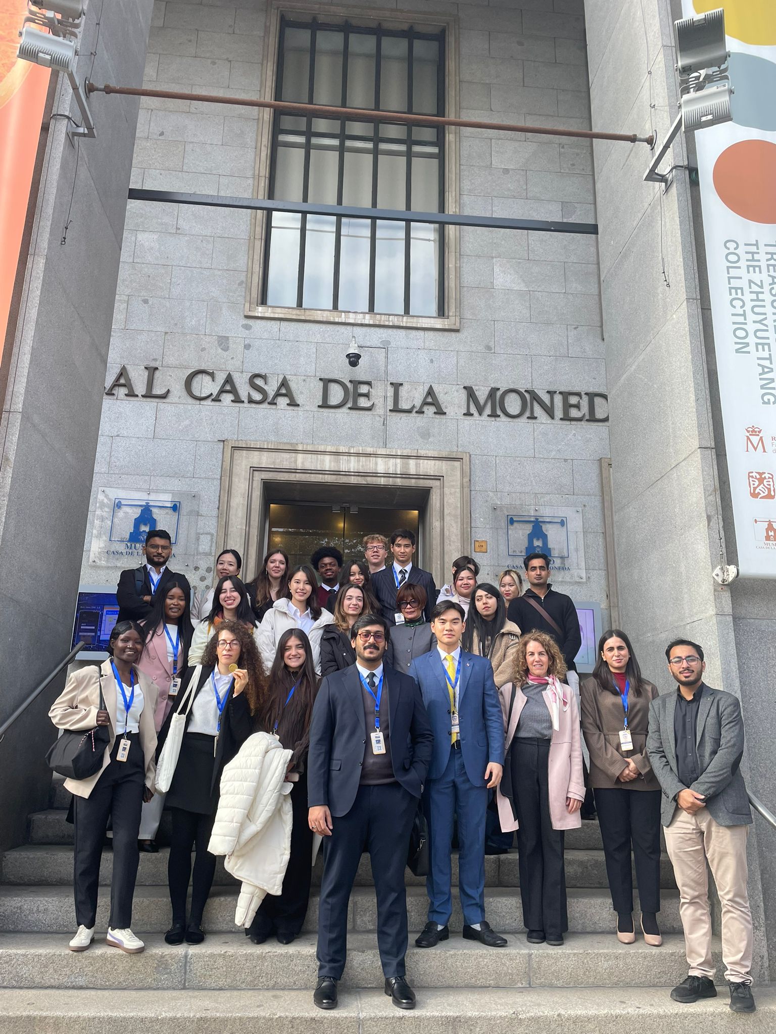 Conexión global, descubrimiento local. Los alumnos de YEF visitan la Casa de la Moneda