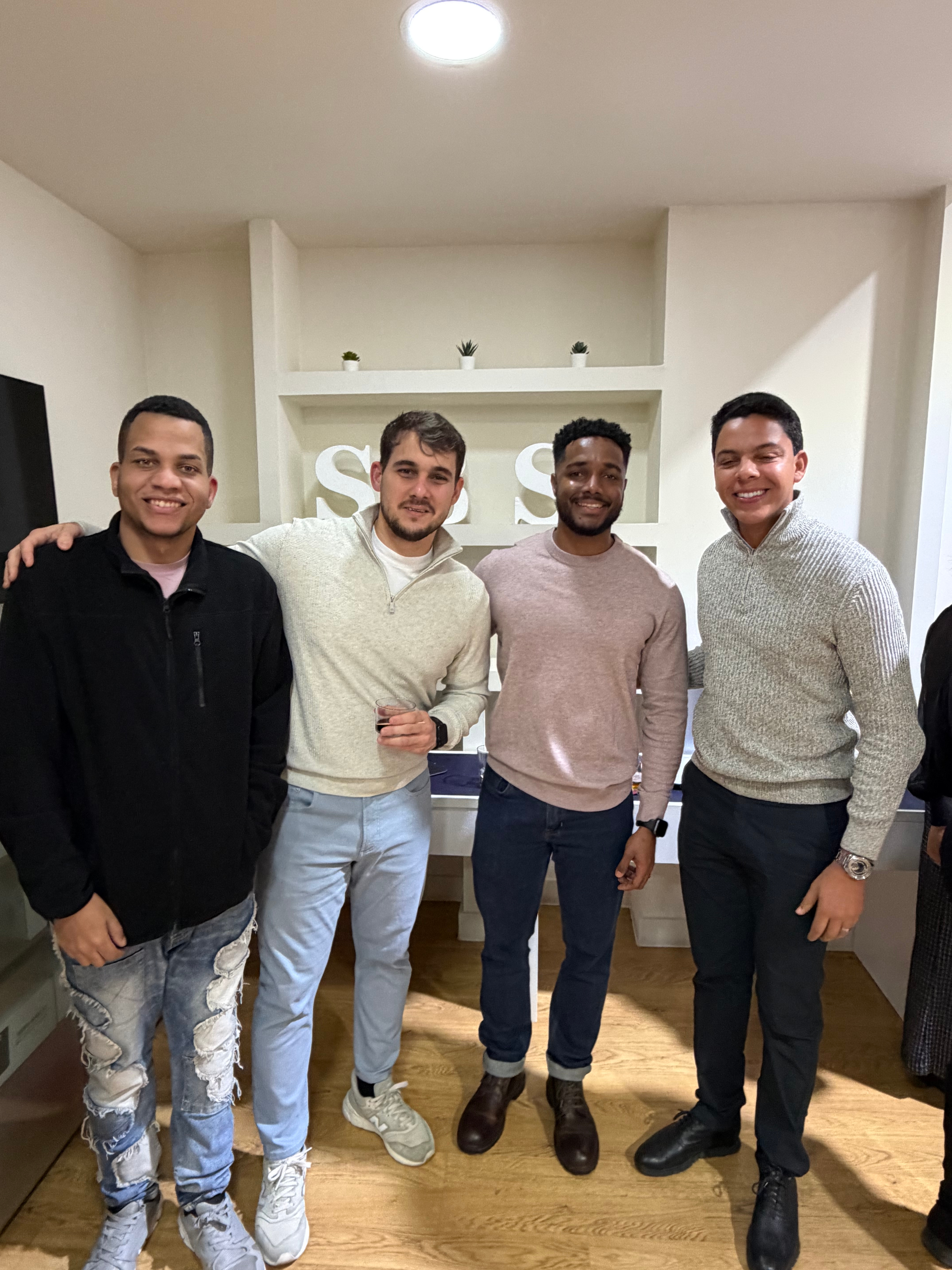 Un encuentro para conectar, compartir y celebrar: SBS refuerza su comunidad en la copa de Navidad